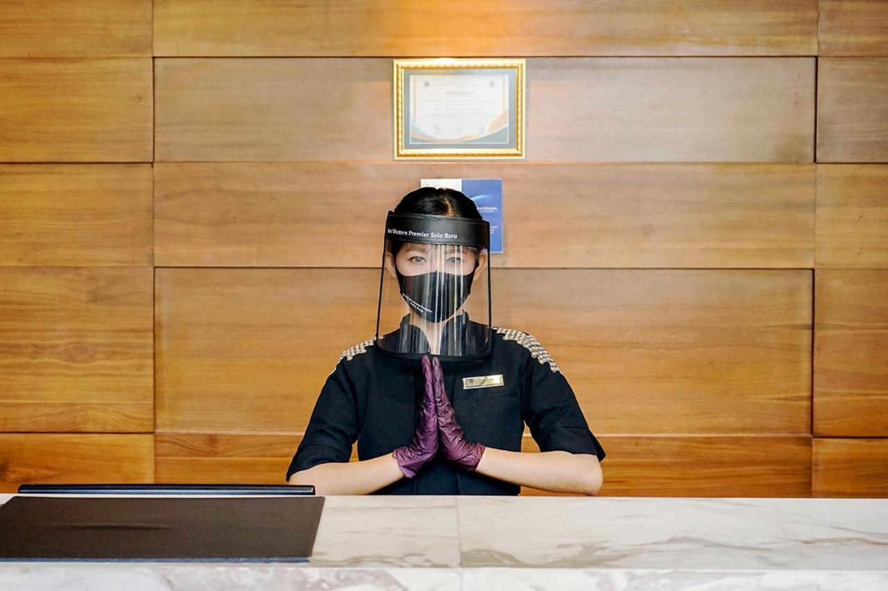 Grand Mercure Solo Baru Esterno foto