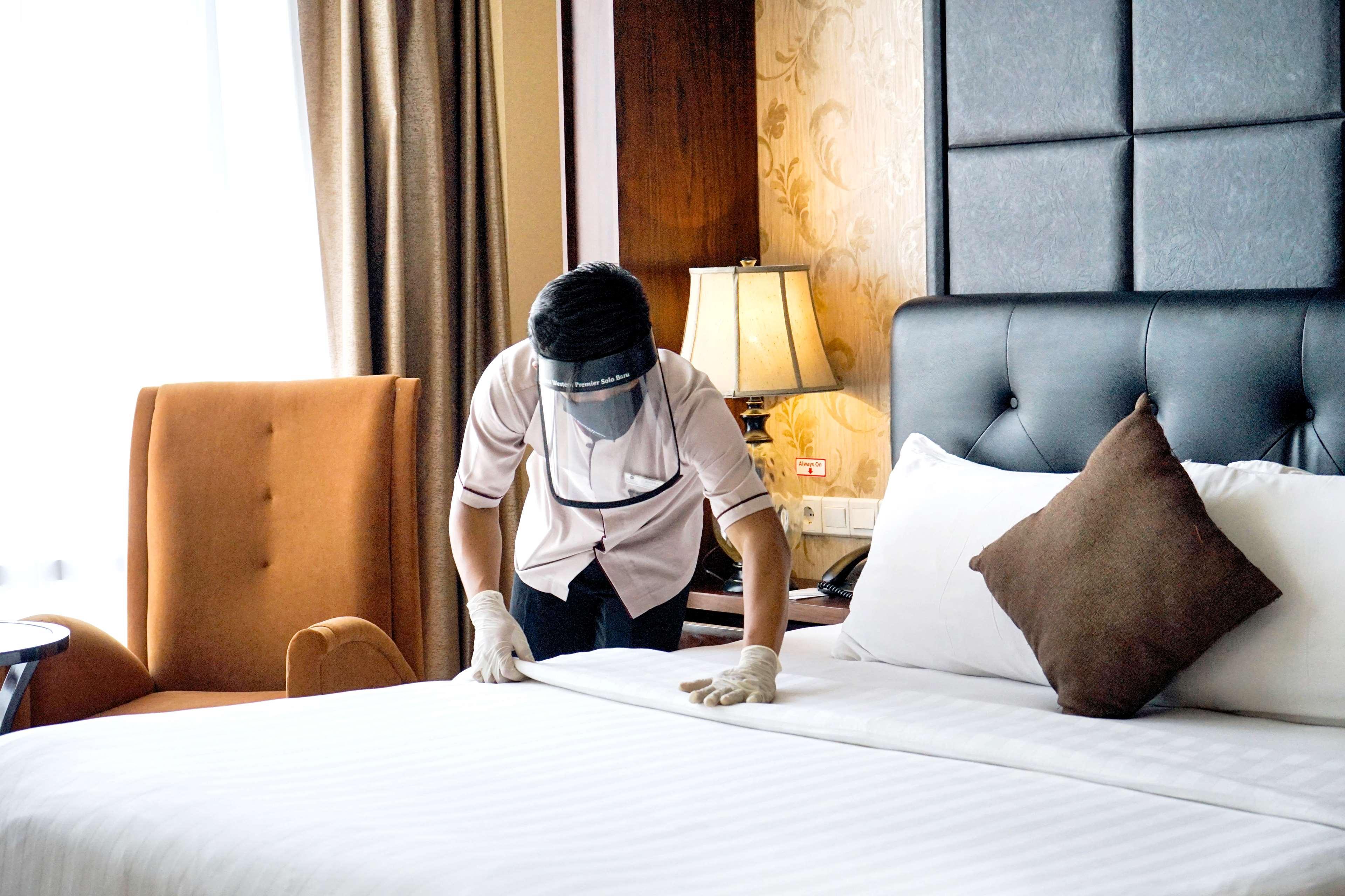 Grand Mercure Solo Baru Esterno foto
