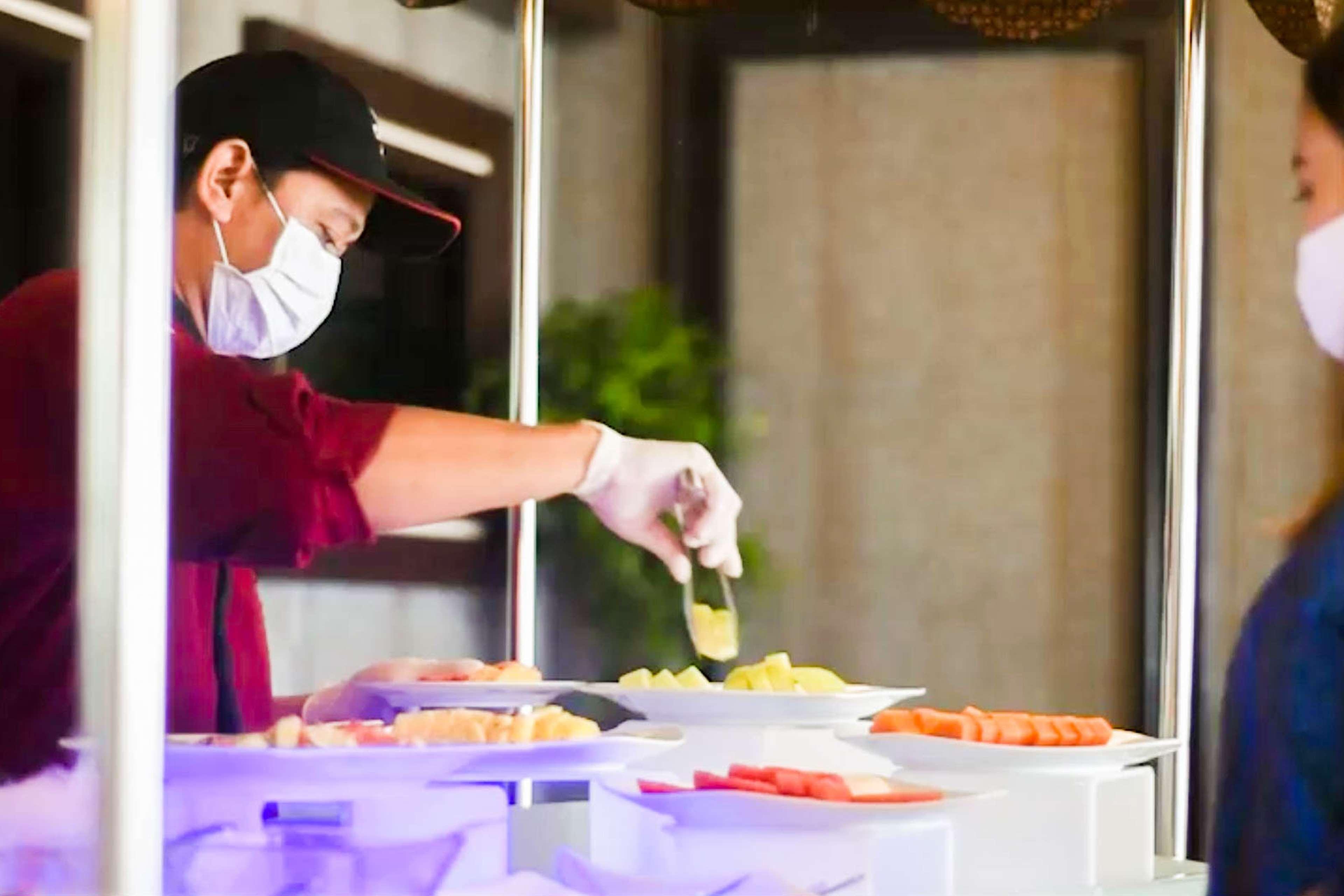 Grand Mercure Solo Baru Esterno foto