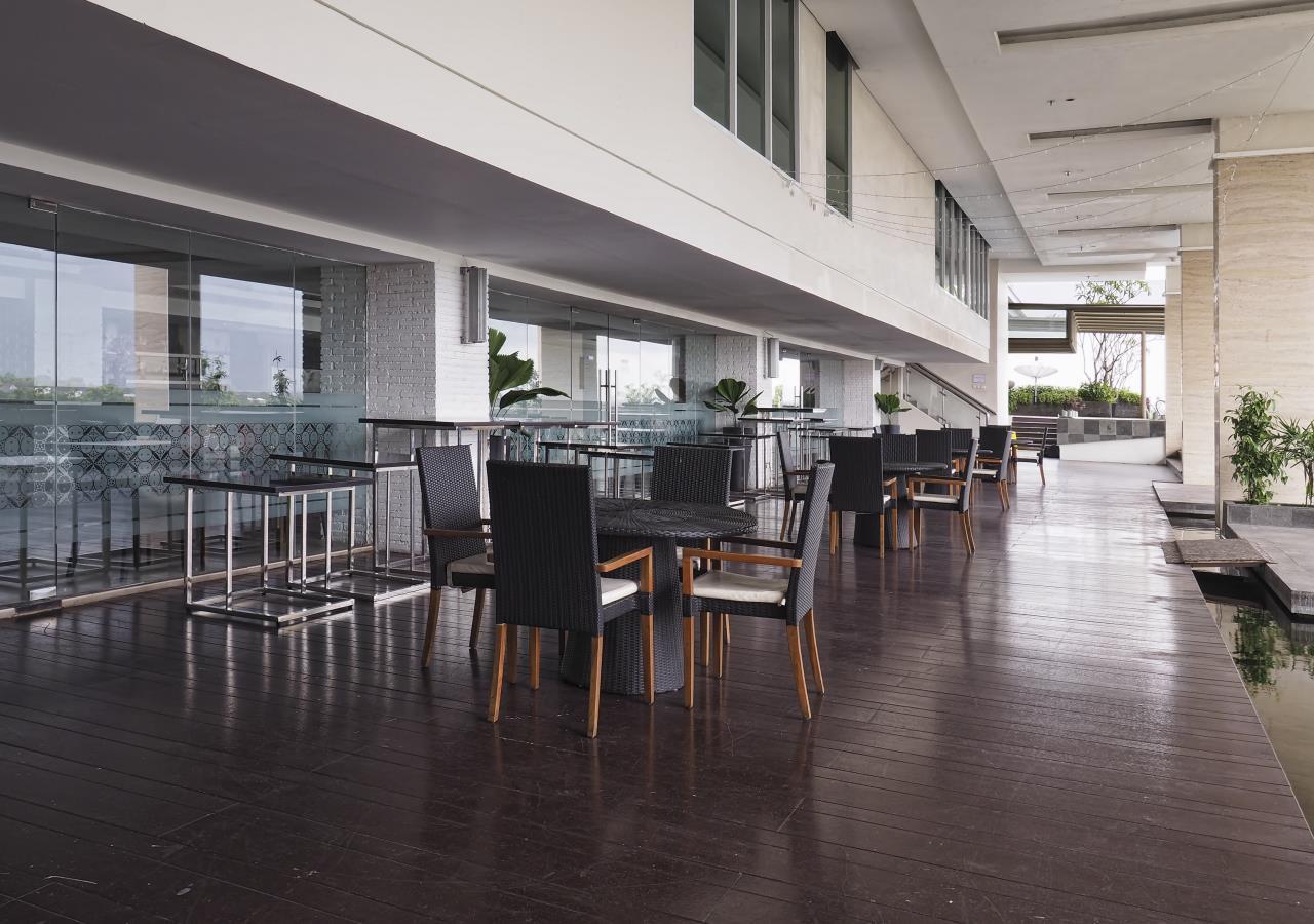 Grand Mercure Solo Baru Esterno foto